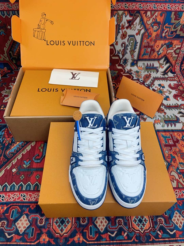 ルイヴィトン靴正面デザイン